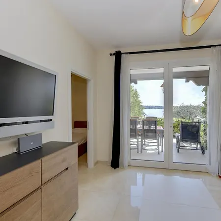 Apartment La Baia By Garda *